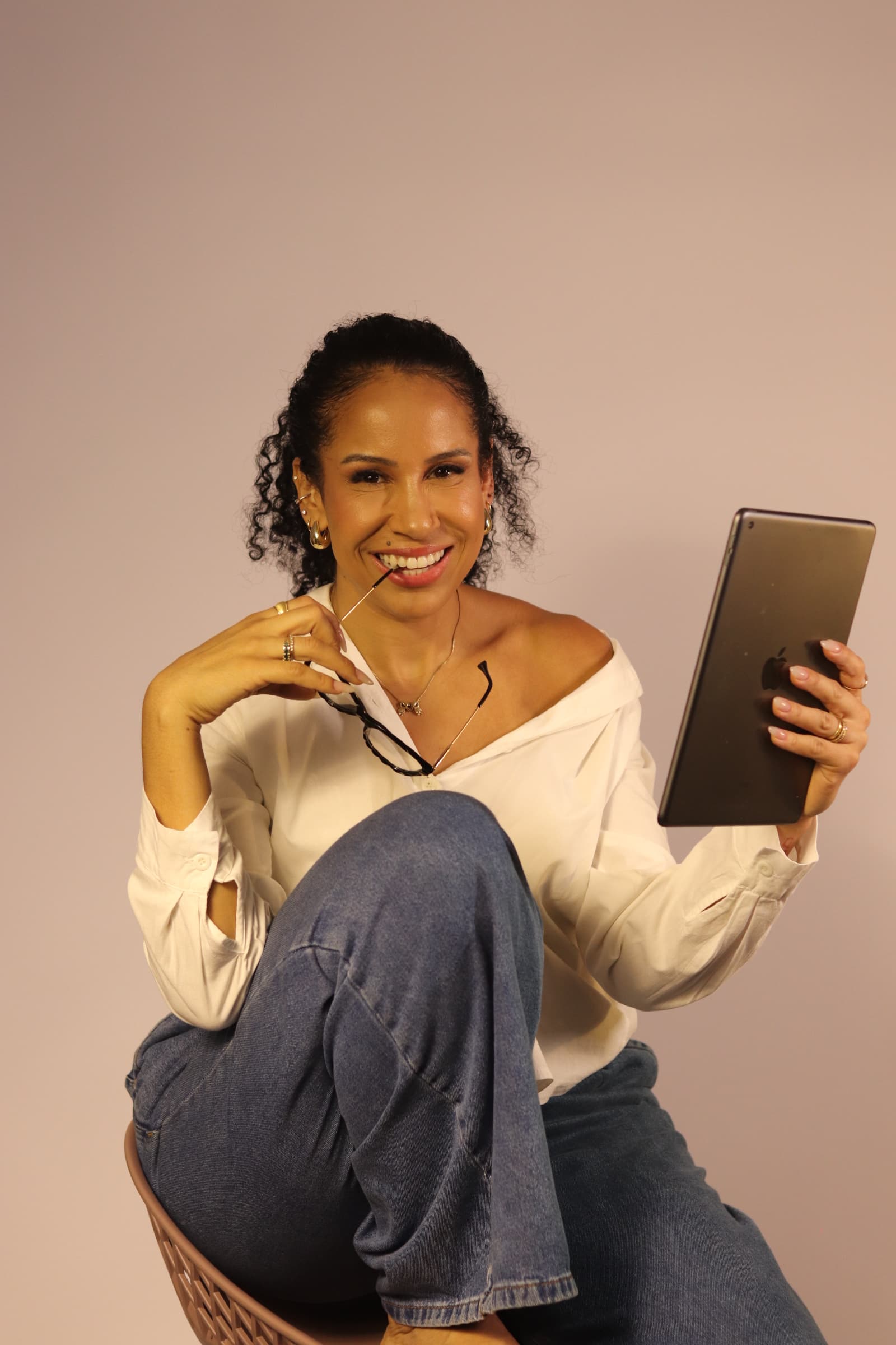 Dalila Andrino — especialista em cílios, sobrancelhas e lábios